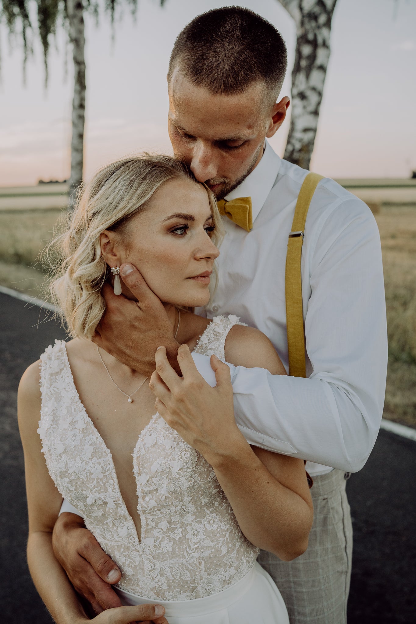 Set bow tie and suspenders in yellow "Willi"