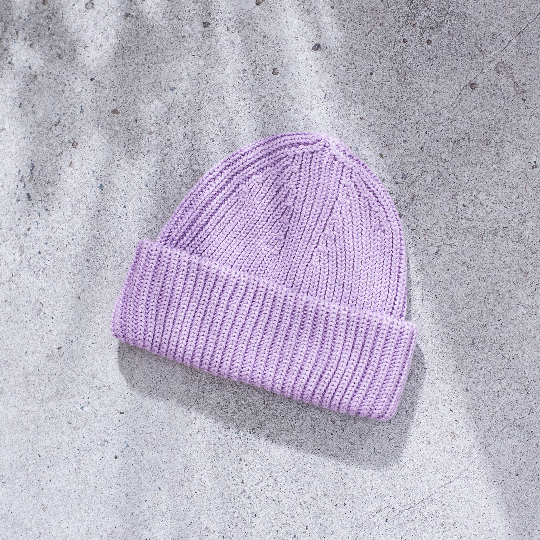 Short Beanie lila