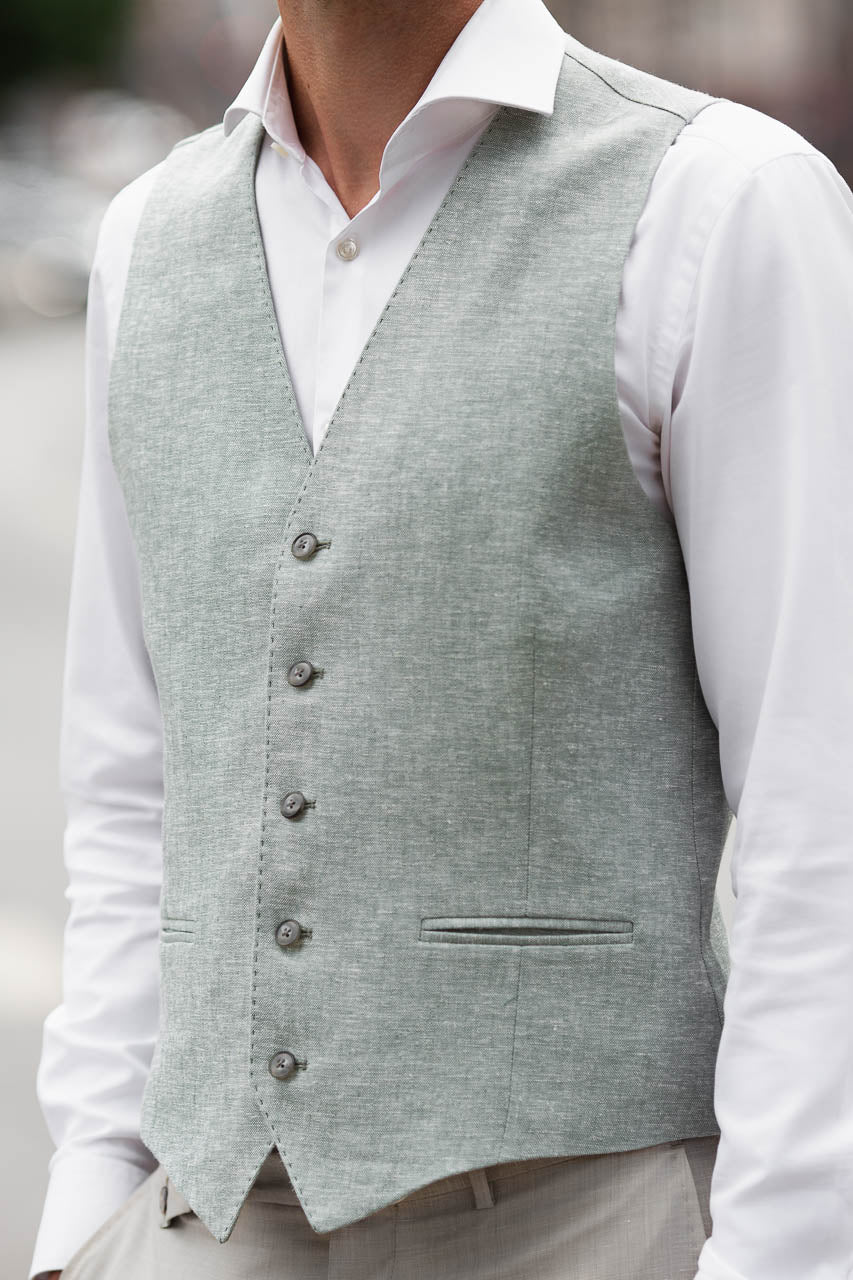adam-bows-anzugweste-leinen-salbei-gruen-hochzeit-lasse-vintage