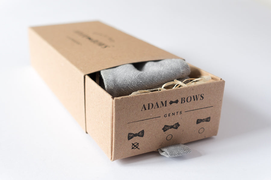 adam-bows-herren-fliege-packaging-grau-oskar