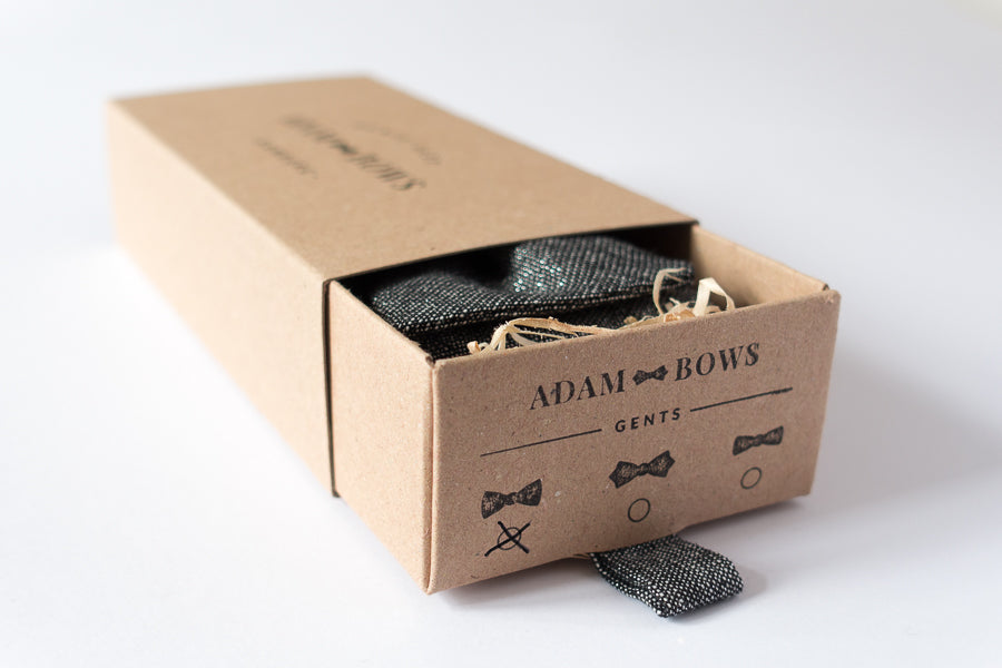 adam-bows-herren-fliege-packaging-schwarz-james