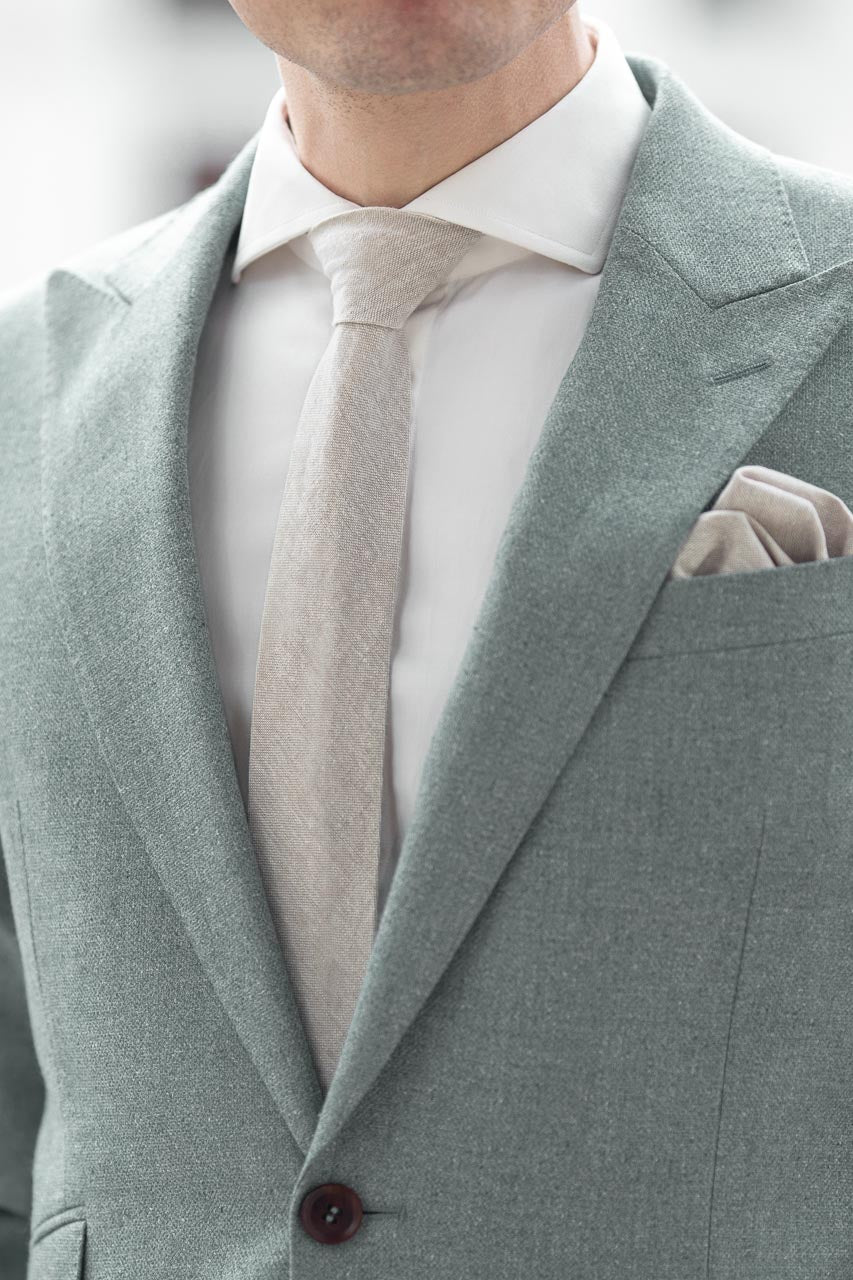 adam-bows-krawatte-anzug-hochzeit-vintage-michel-naturfarben