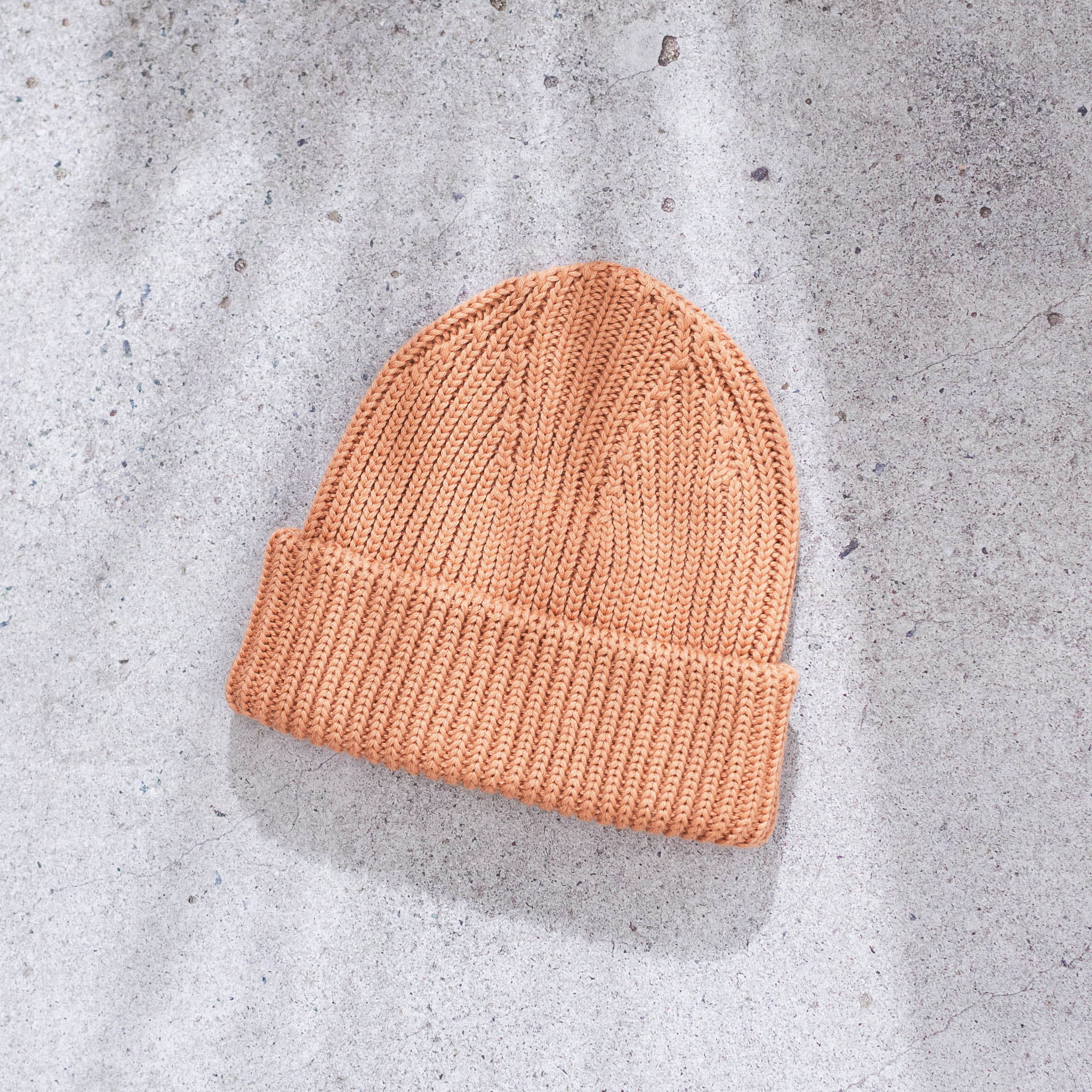 Short Beanie rust brown