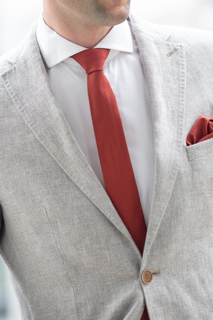 adam-bows-krawatte-anzug-hochzeit-vintage-frederik-rostrot